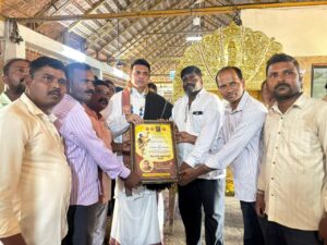 ಉಡುಪಿ ಶ್ರೀ ಕೃಷ್ಣಮಠದಲ್ಲಿ ಕನಕನ ಕಿಂಡಿಯ ಕನಕ ಕವಚಕ್ಕೆ ಪೂಜೆ  ಸೇವಾರ್ಥಿ “ಫಲಾಪೇಕ್ಷೆಯಿಲ್ಲದ ಸೇವೆ” ಮಾಜಿ ಸಚಿವ ಪ್ರಮೋದ್ ಮಧ್ವರಾಜ್